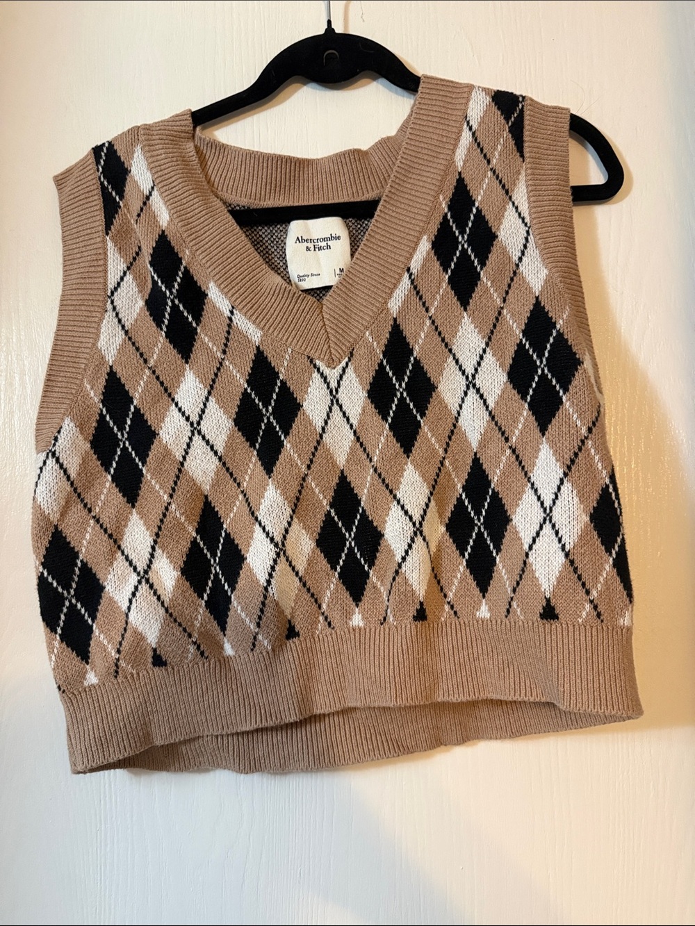 Abercrombie & Fitch Tan, Black & White Argyle V-Neck Knit Vest